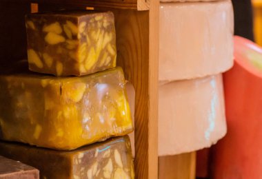 Alışveriş kozmetik el yapımı sabun. Taze makyaj örnekleri. Spa ve rahatlama kavramı