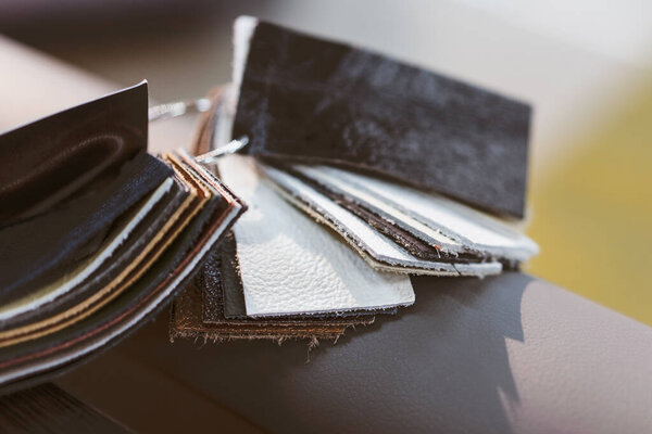 образцы кожи крупным планом. Может использоваться в качестве фона. Промышленность