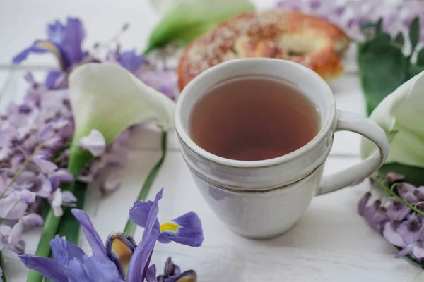 Herbal Tea Wisteria Irises White Callas Gray Background — Stock Photo, Image