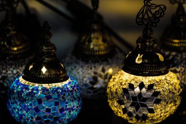 Mostar'ın sokak Bazaarı oryantal lambaları, Bosna-Hersek 