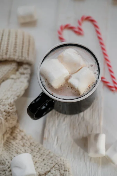 Draufsicht Auf Kakao Mit Marshmallows Und Schokolade Auf Einem Hintergrund — Stockfoto