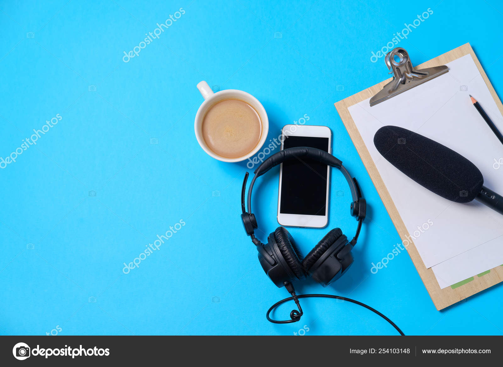 Music or podcast background with headphones, microphone, coffee Stock Photo  by ©Haribol_108 254103148