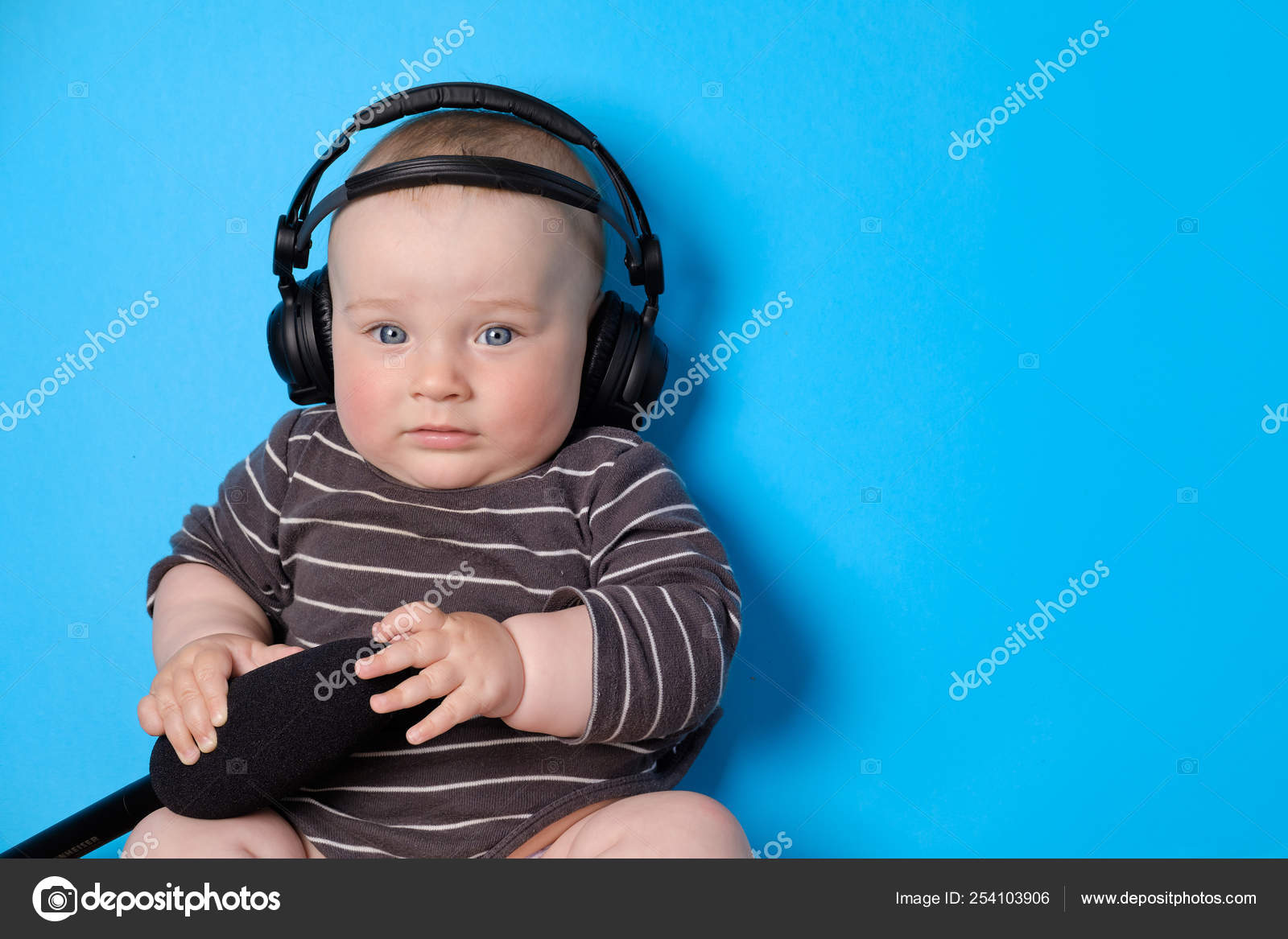 Podcast background Stock Photos, Royalty Free Podcast background Images |  Depositphotos