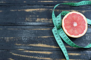 Greyfurt ve zayıflama bandı tablo, kilo kaybı ve diyet sembolü
