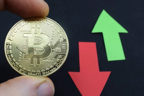 jeton bitcoin ve fiyat ya da bir sonbahar artış gösteren iki ok