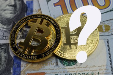 Kripto-para ve dolar, para bitcoin ve yüz dolarlık banknot