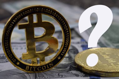 Kripto-para ve dolar, para bitcoin ve yüz dolarlık banknot