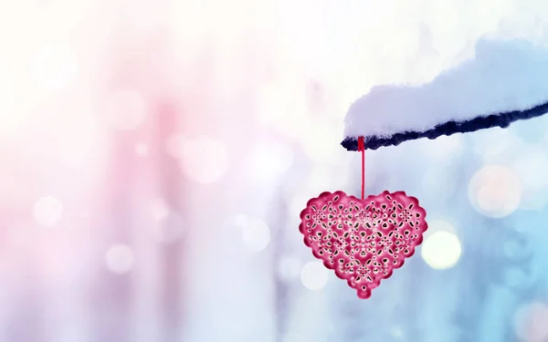 Czerwone Serce Gałęzi Drzewa Śniegu Zimie Wakacje Happy Valentines Dzień — Zdjęcie stockowe