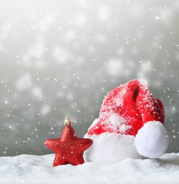 Noel Baba şapkası. Noel ya da Yeni Yıl dekorasyonu