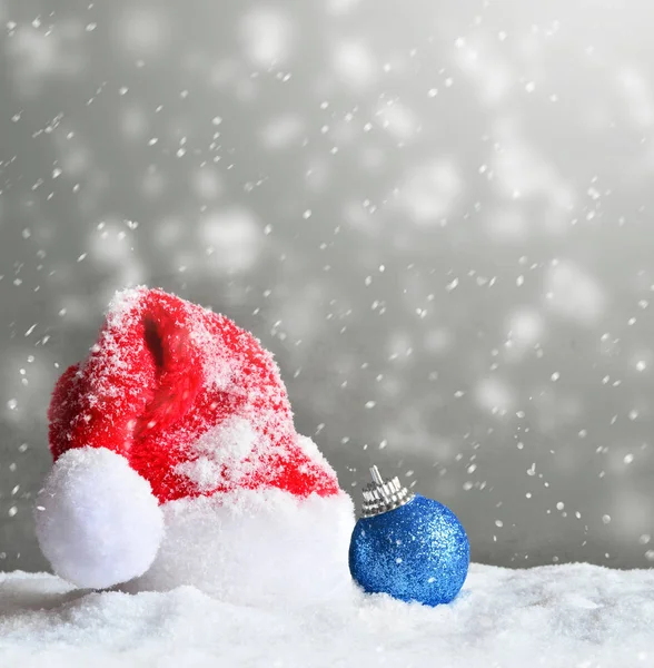 Chapéu de Pai Natal. Decoração de Natal ou Ano Novo — Fotografia de Stock