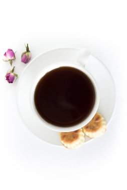 geleneksel Arapça kurabiyeler ile çay fincan. Geleneksel Arap kurabiyeleri. Barazik, Maamol, Ghraybeh (Orta Doğu kurabiye)