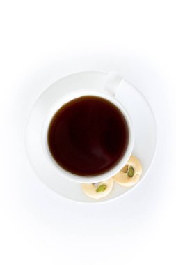 geleneksel Arapça kurabiyeler ile çay fincan. Geleneksel Arap kurabiyeleri. Barazik, Maamol, Ghraybeh (Orta Doğu kurabiye)