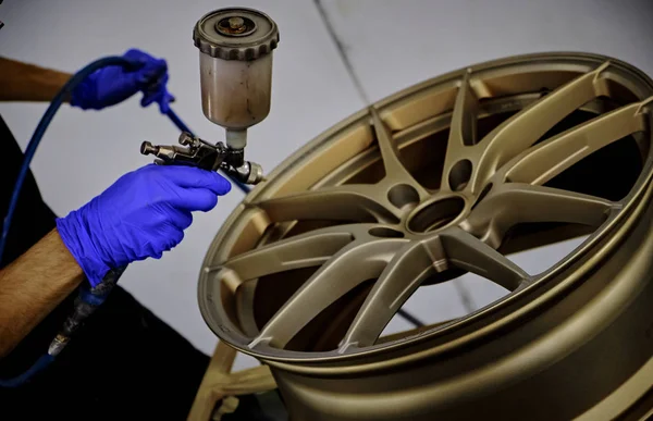 araba servisi araba tasarımı stüdyo otomobil parçaları