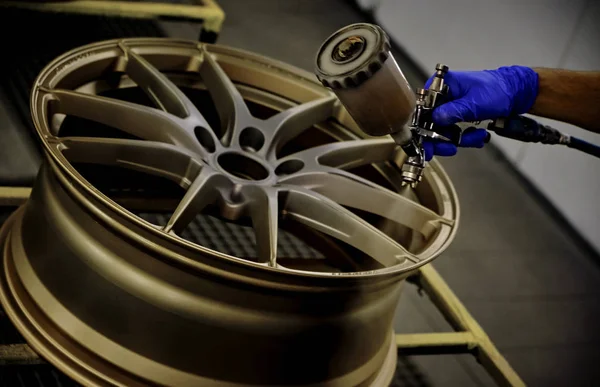 araba servisi araba tasarımı stüdyo otomobil parçaları