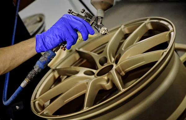 araba servisi araba tasarımı stüdyo otomobil parçaları