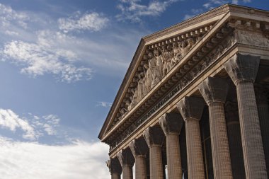 Le paris, klasik Yunan Tapınağı gibi görünüyor bir Katolik Kilisesi madeleine tapınakta