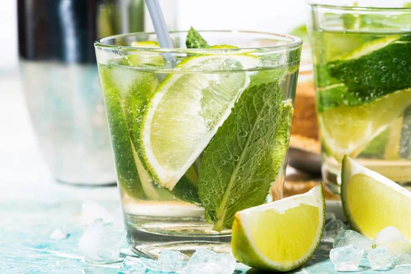 Fräsch Kall Mojito Cocktail Närbild Horisontella — Stockfoto