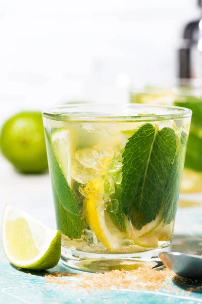 Fräsch Kall Mojito Cocktail Närbild — Stockfoto