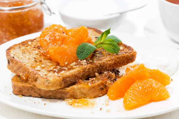 Zoete Franse Toast Met Jam Mandarijnen Close Horizontale — Stockfoto