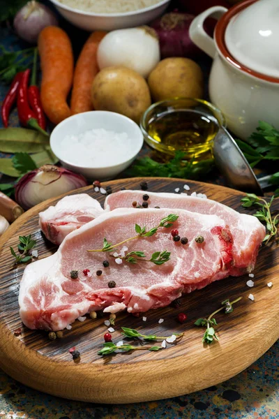 Two Pieces Raw Pork Cutting Board Ingredients Vertical Top View — Stock Photo, Image