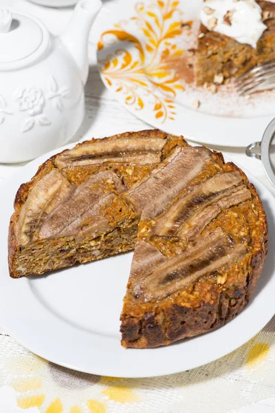 Süßer Karottenkuchen Mit Banane Vertikale Ansicht Von Oben — Stockfoto