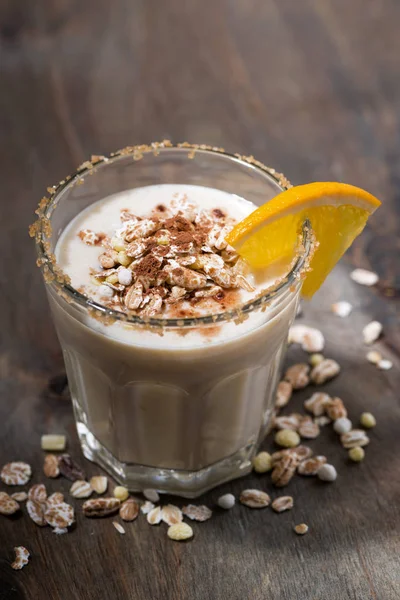 Cocktail Cremoso Con Avena Sfondo Scuro Vista Dall Alto — Foto Stock