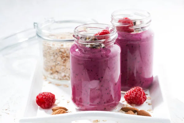 Raspberry Smoothie Oatmeal Chocolate Closeup Horizontal — Stock Photo, Image