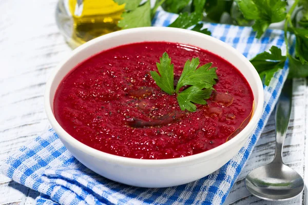 Cold beet soup in a bowl — Stock Photo, Image