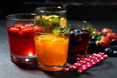 çeşitolarak meyve limonata, closeup