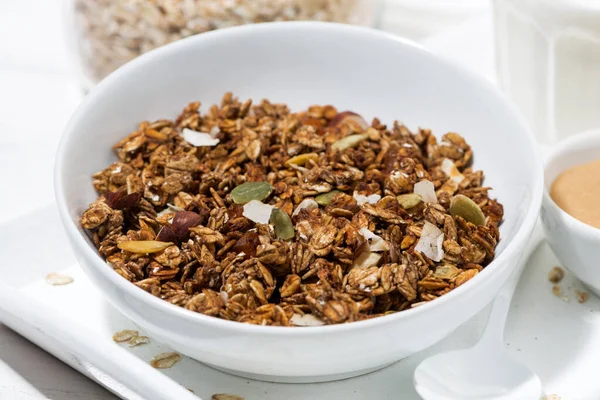 Zelfgemaakte Chocolade Granola Pindakaas Melk Close Horizontaal — Stockfoto