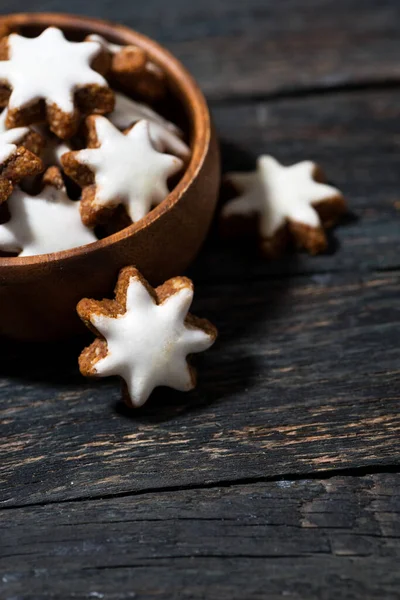 Biscuit Pain Épice Noël Dans Bol Bois Vue Sur Dessus — Photo