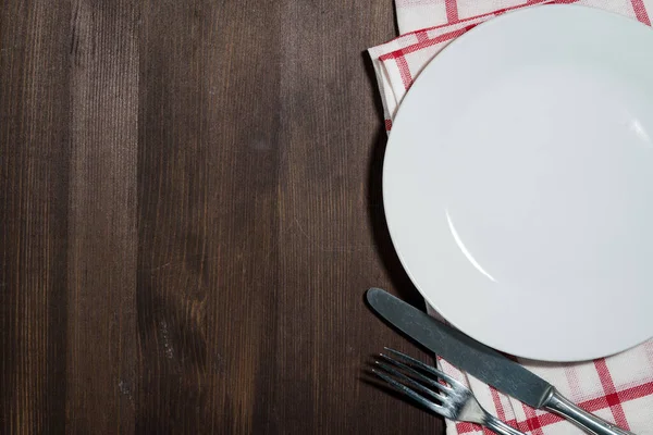 Tom Tallrik Och Bestick Trä Bakgrund För Recept Ovanifrån — Stockfoto