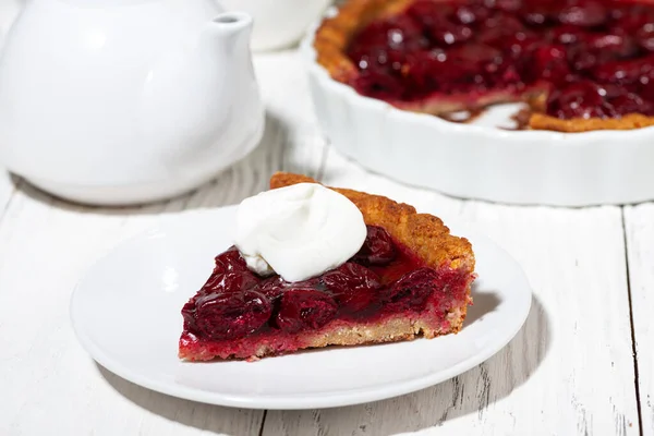 Morceau Tarte Aux Cerises Sucrée Horizontal — Photo