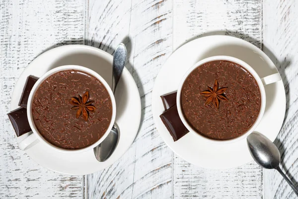Duas Xícaras Chocolate Picado Quente Vista Superior Horizontal — Fotografia de Stock
