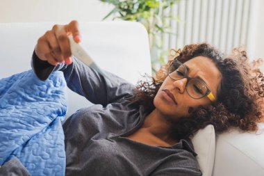 Siyah kadın duygu hasta ve mevsimsel grip belirtileri