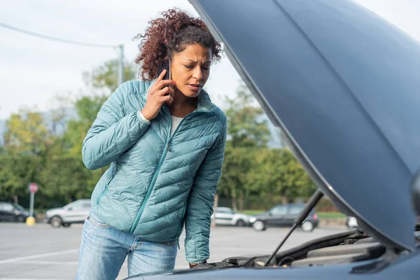 Aanroepen Van Langs Weg Service Auto Motor Verdeling — Stockfoto