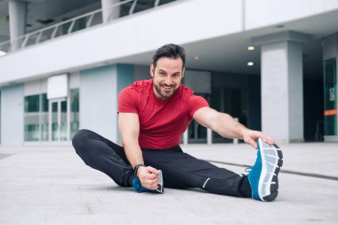 Kasları sıcak bacaklar egzersiz germe yapmak almak