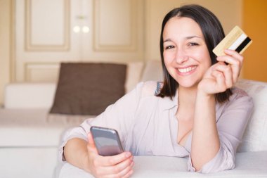 Kız portre kredi kartı ile evden online satın alma