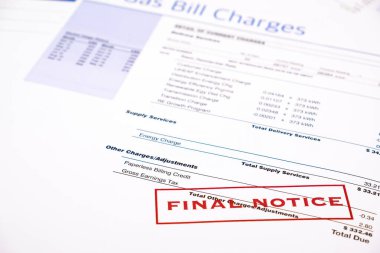 Enerji verimliliği kavramı ve enerji faturası kağıtları