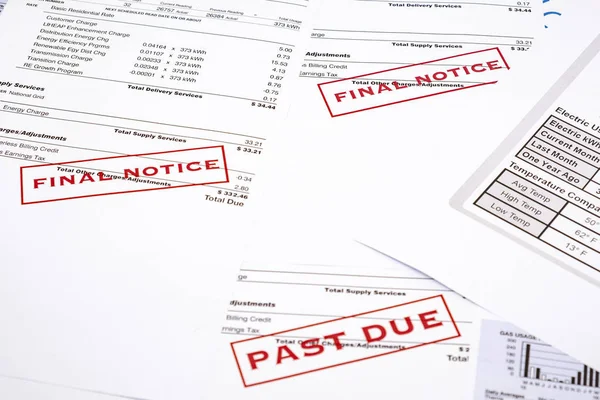 Enerji verimliliği kavramı ve enerji faturası kağıtları