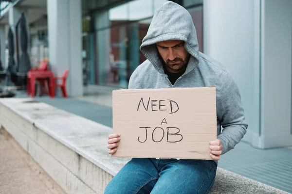 Trabalhador Sem Emprego Após Perda Emprego Implorando Rua Cidade — Fotografia de Stock