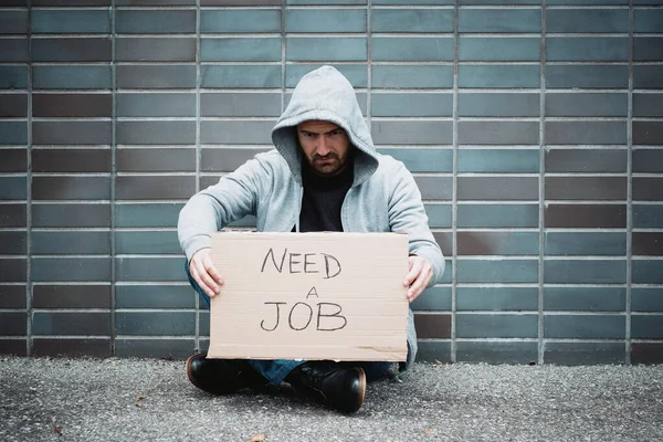 Trabalhador Sem Emprego Após Perda Emprego Implorando Rua Cidade — Fotografia de Stock