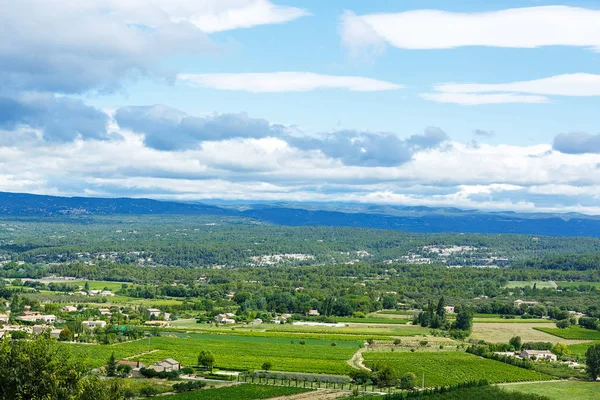 Vista sobre o telhado da aldeia Provence e paisagem . — Fotografia de Stock