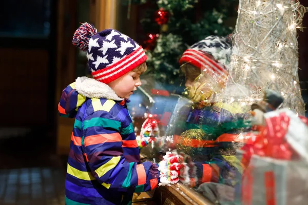 Joli Petit Écolier Marché Noël Drôle Enfant Heureux Dans Mode — Photo