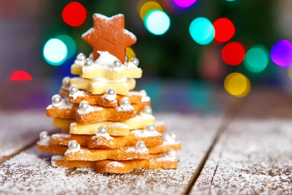 Home made baked Christmas gingerbread tree as a gift — Stock Photo, Image