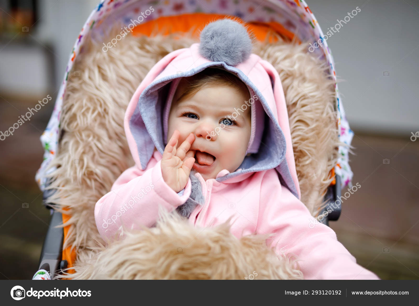 Baby coat deals with ears
