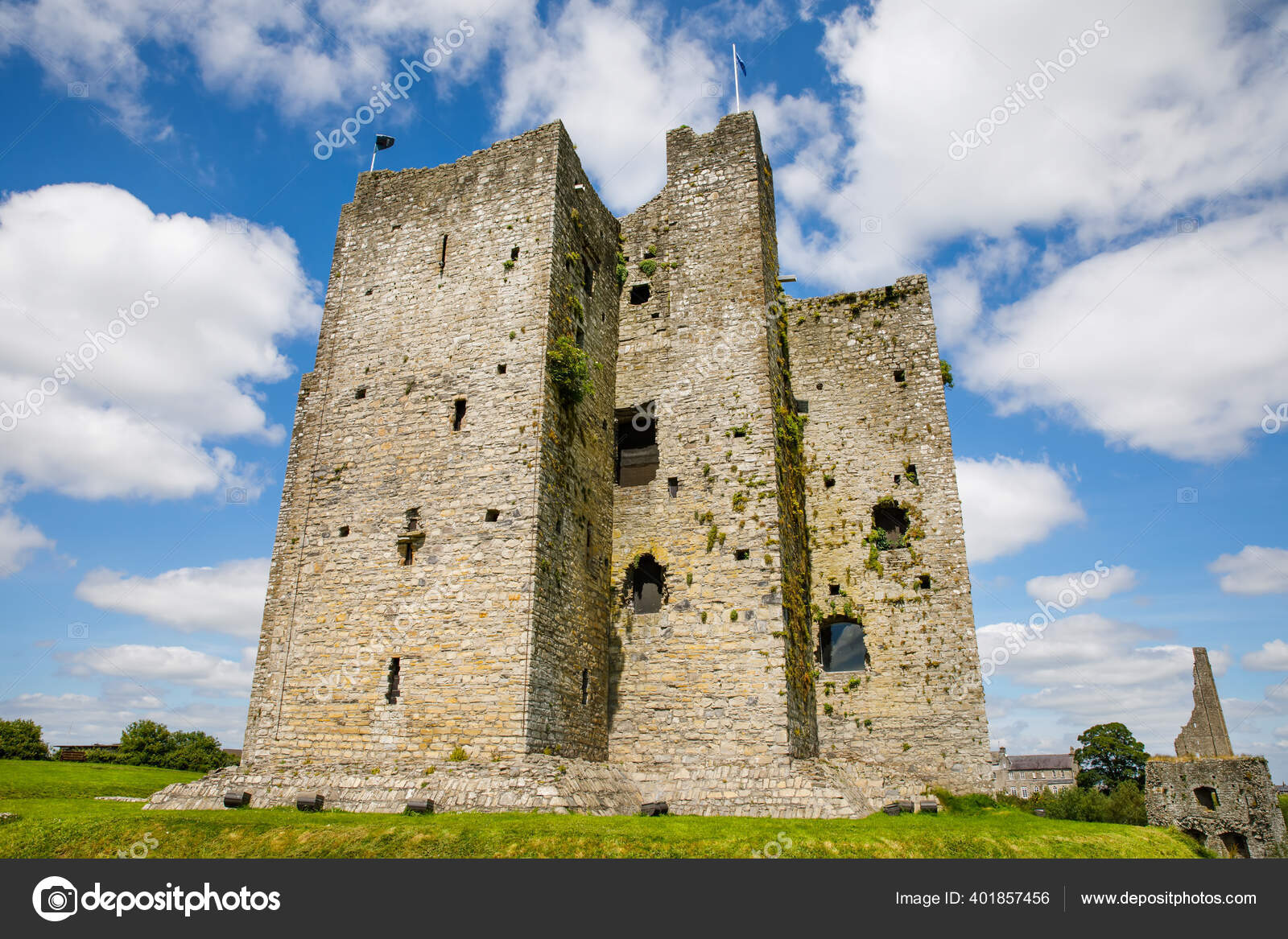 A Panoramic View Of Trim Castle In County Meath On The River Boyne Ireland It Is The Largest Anglo Norman Castle In Ireland Stock Photo C Romrodinka A Panoramic View Of Trim Castle In County Meath On The River Boyne Ireland It Is The Largest Anglo Norman Castle In Ireland Stock Photo C Romrodinka