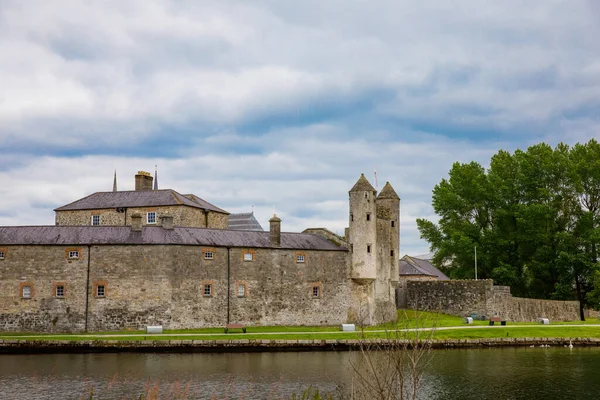 Enniskillen. Kuzey İrlanda 'nın Fermanagh bölgesindeki güzel eski şehir..