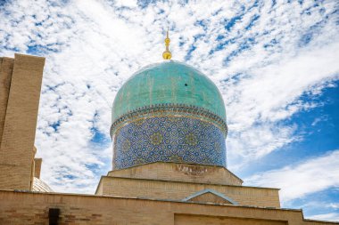 Hast İmam Meydanı, Hazrati İmam Özbekistan 'da Taşkent' in dini merkezidir.