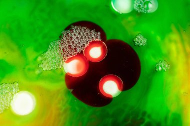 Makro, farklı renkte yağlı boya sabunu. Renkli akrilik. Modern sanat konsepti. İyi, yaratıcı..